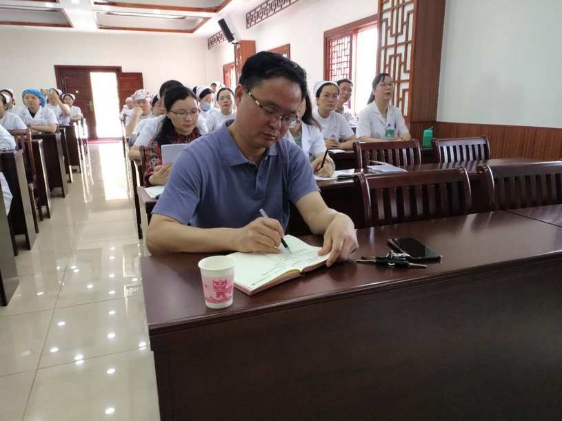 信陽市中醫(yī)院召開醫(yī)院感染預防與控制專題會議